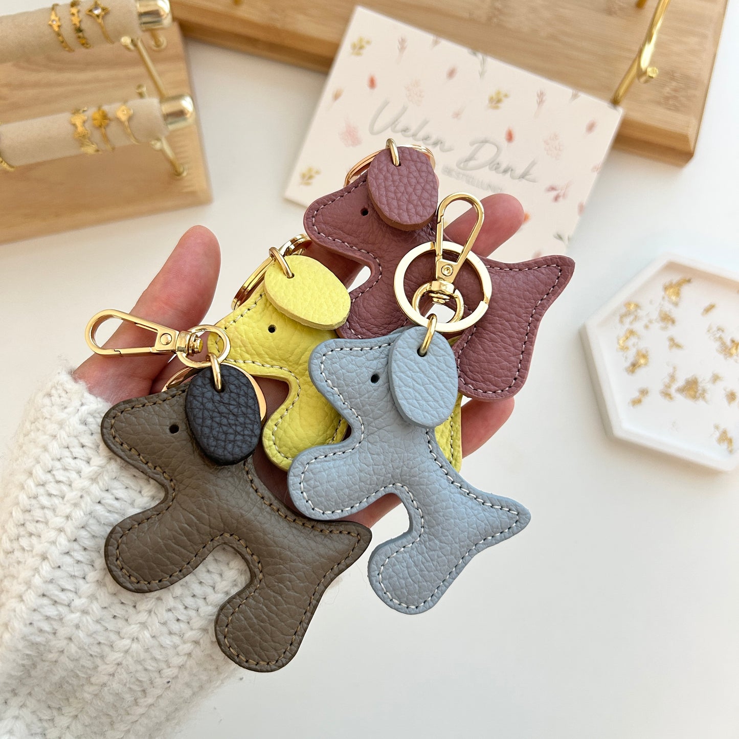 Schlüssel-/ Taschenanhänger Hund Mauve