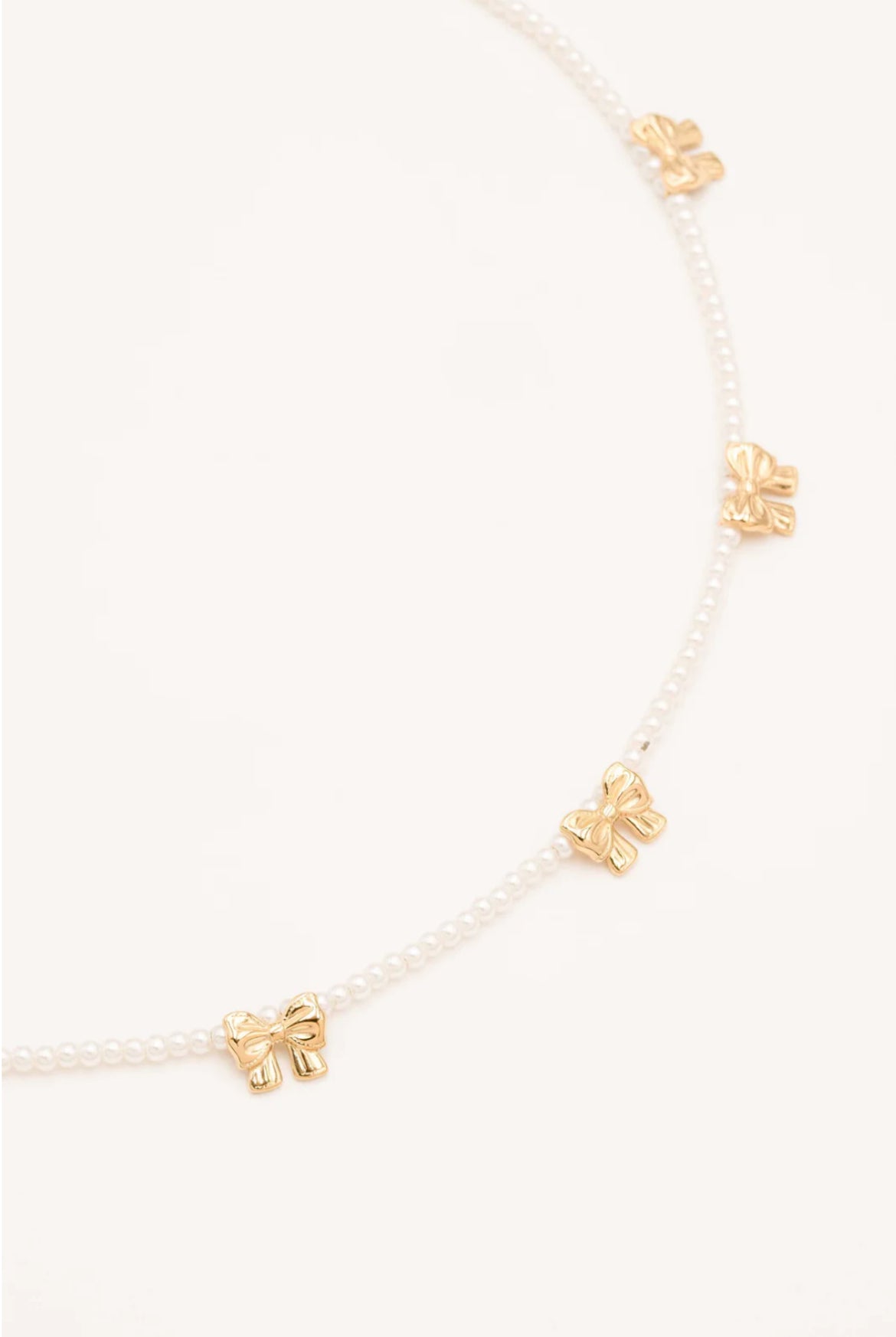 Bow and Pearl Necklace
