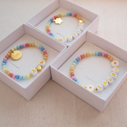 Regenbogenarmband Blume