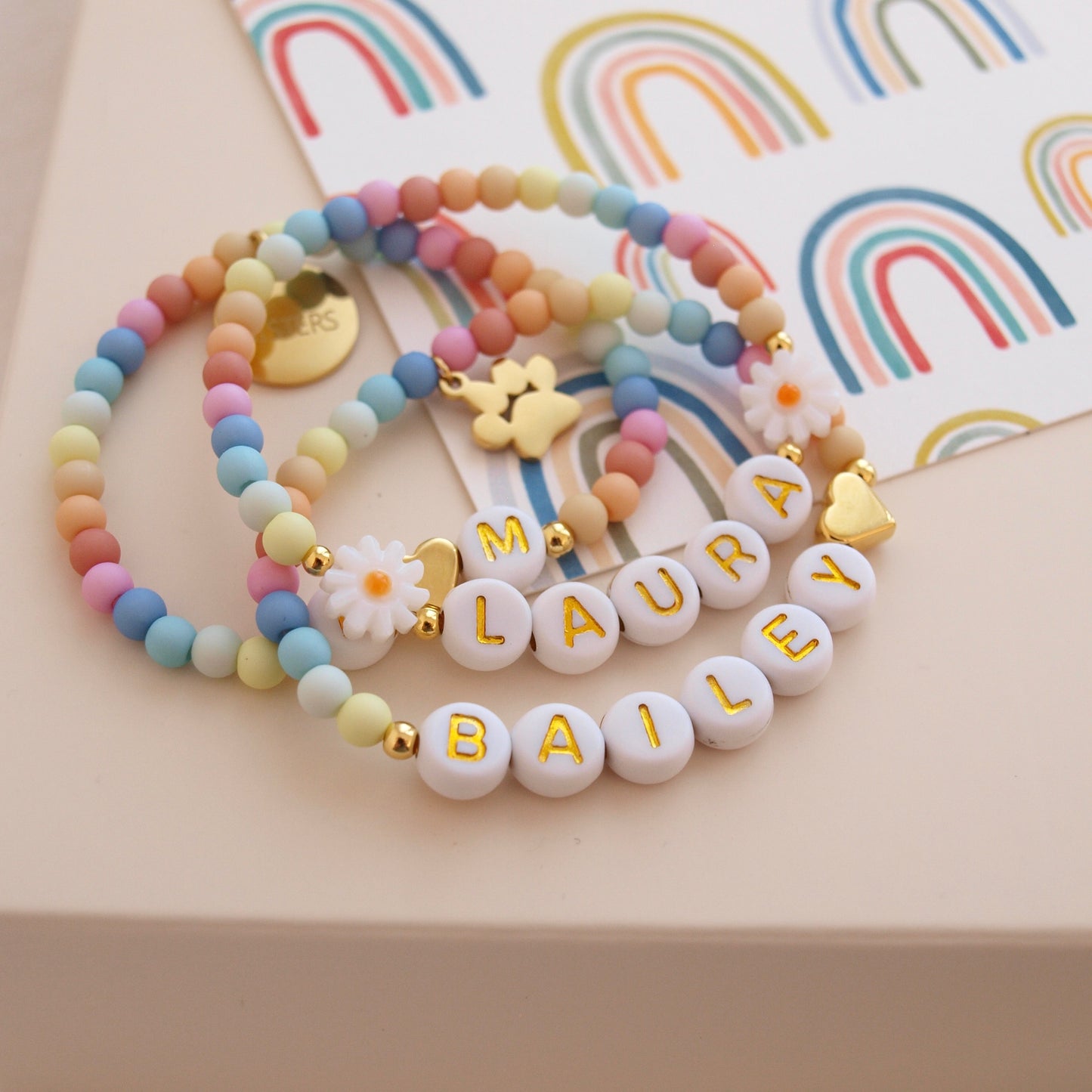Regenbogenarmband Blume